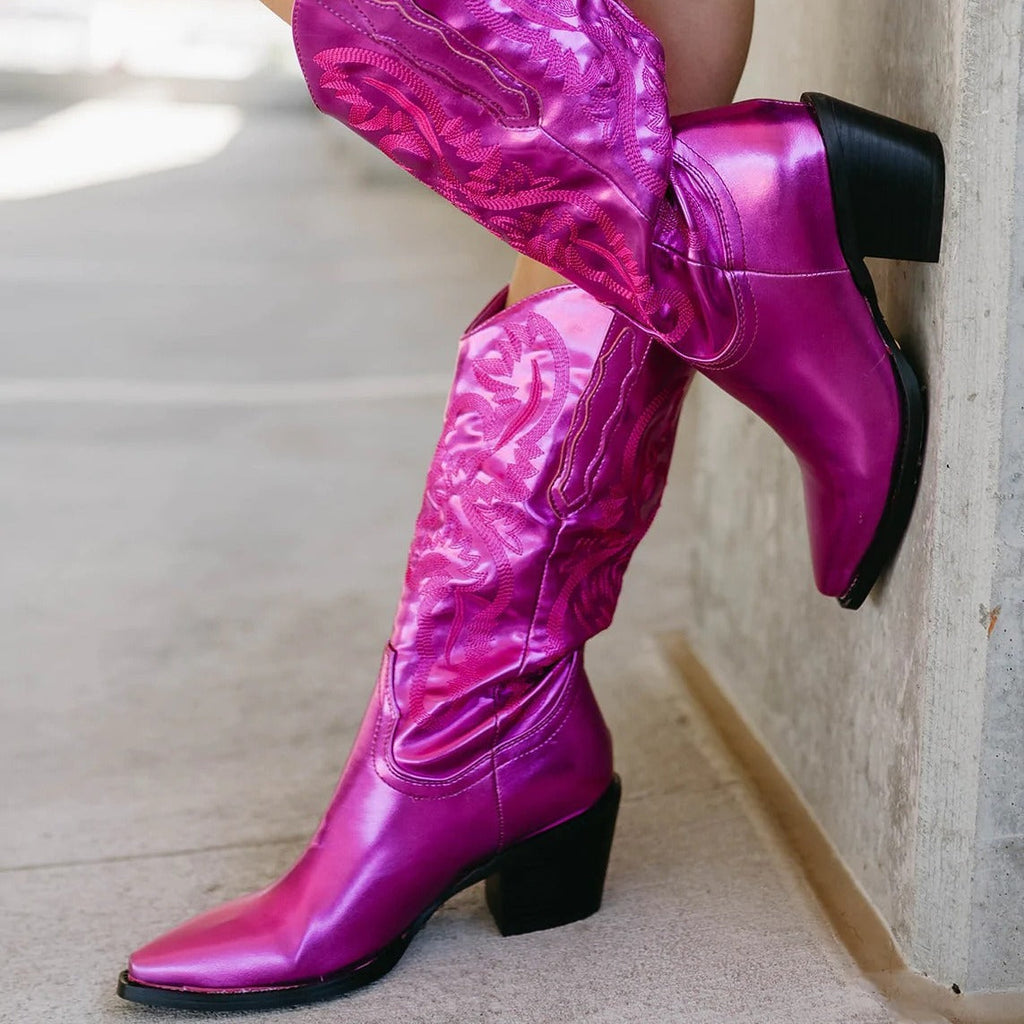 Modern Embroidered Pointed Toe Thick Heel Western Boots