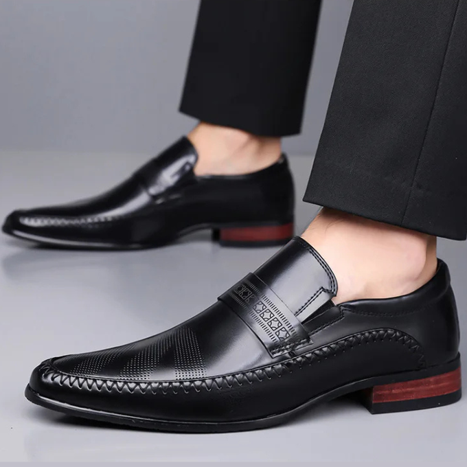 Polished Leather Shoes with Precision Stitching