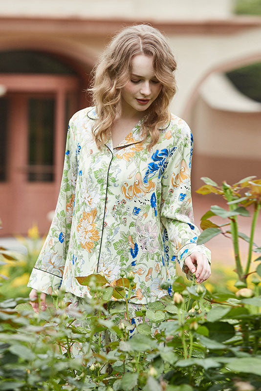 Morning Glory and Lily Pattern Knit Cardigan Long Sleeve Pajama Set