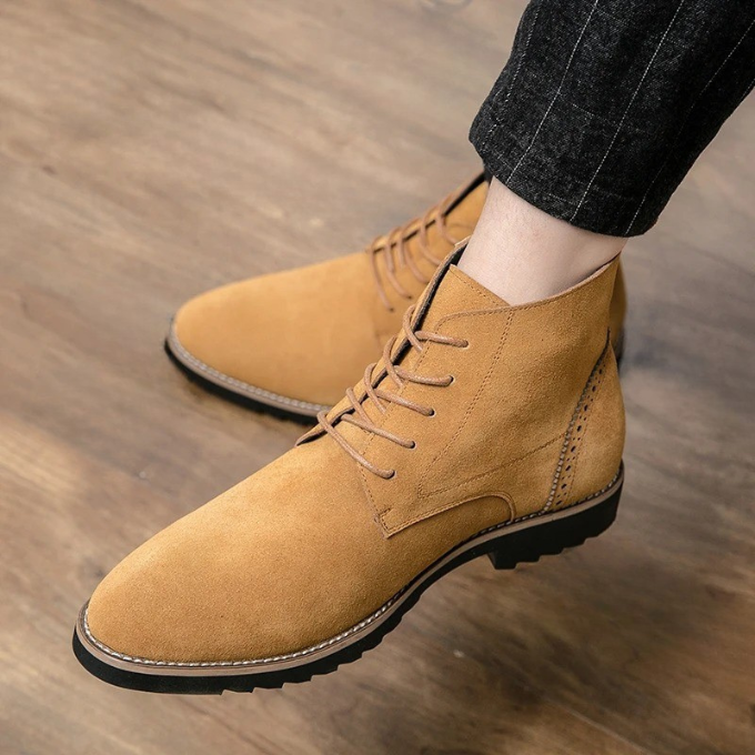Suede Boots with Rubber Sole