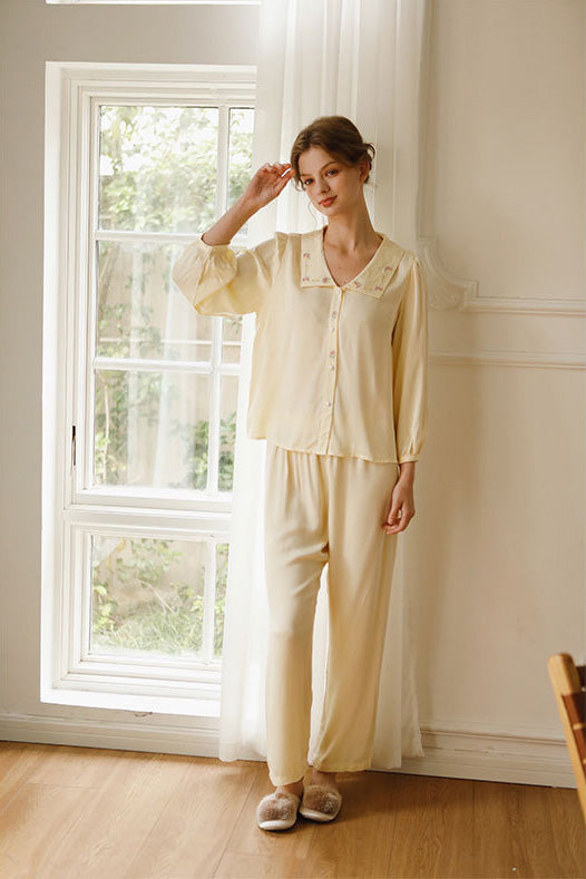 Coordinated Satin Rose Embroidery Sleepwear Set