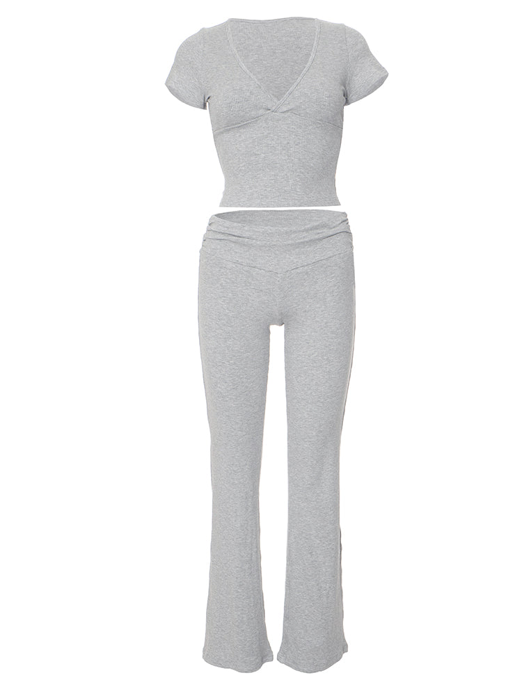 Fanny - Two-Piece Ensemble with V-Neck and Solid Color Pants