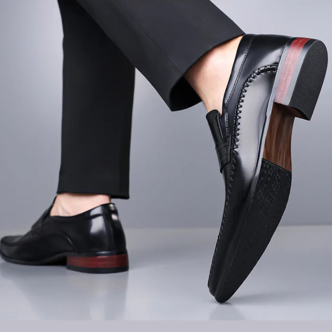 Polished Leather Shoes with Precision Stitching