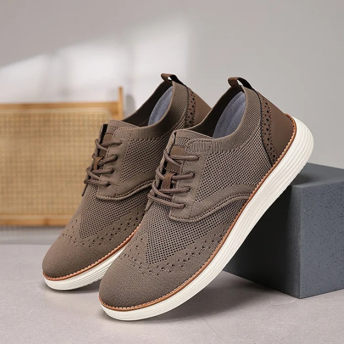 Knit Brogue Shoes with Wingtip Brogue Detail
