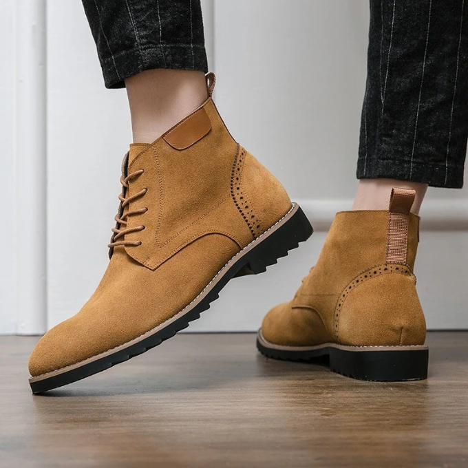 Suede Boots with Rubber Sole