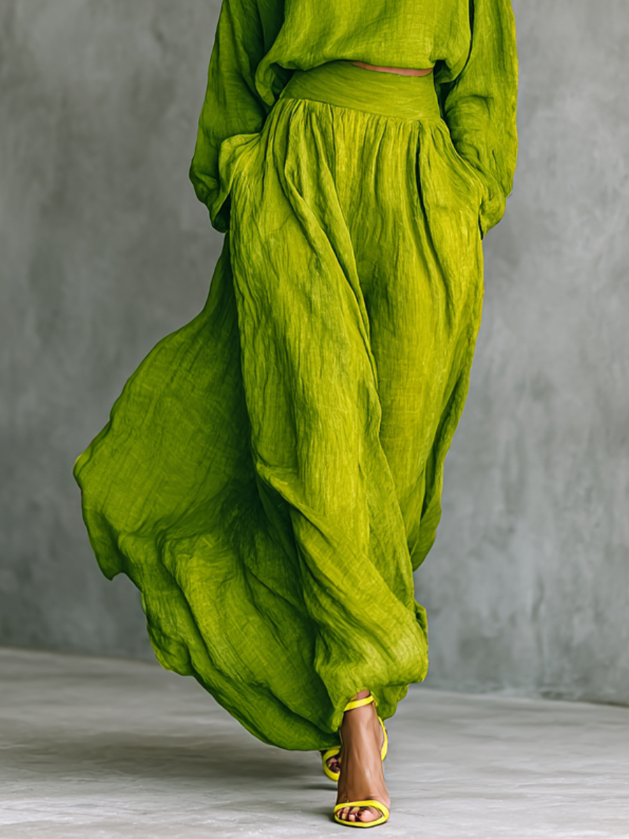 Coordinated Women's Green Turtleneck Top and Maxi Skirt Set