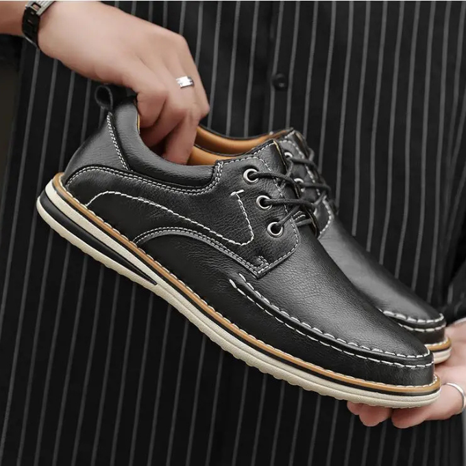 Cowhide Leather Oxford Shoes with Contrast Stitching