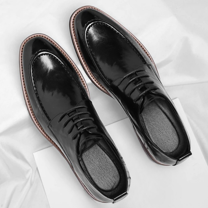 Burnished Leather Oxford Shoes with Burnished Finish