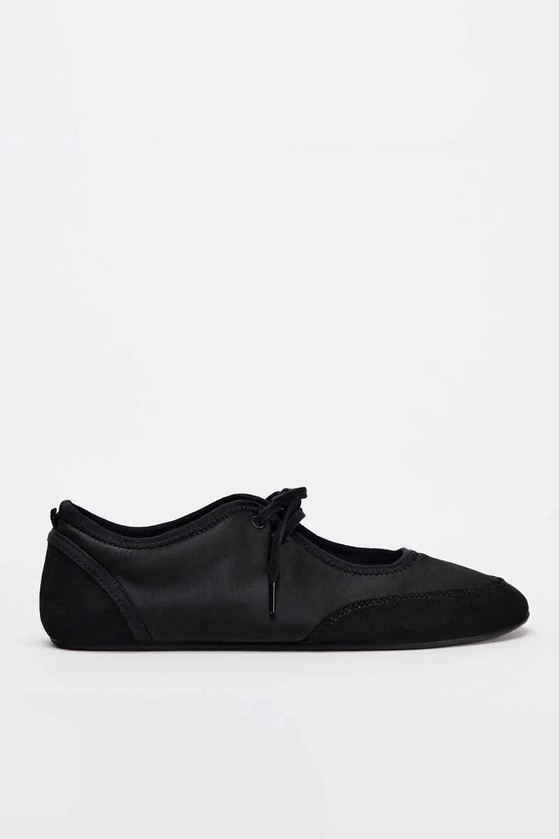 Modern Ballet Flats With Laces