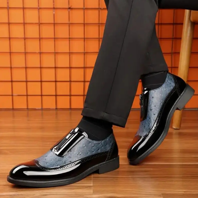 Polished Leather Shoes with Embossed Texture