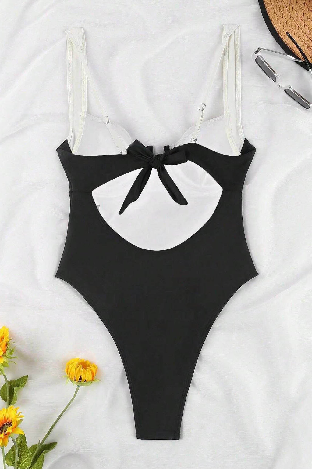 Black And White Patchwork U-Neck One-Piece Swimwear