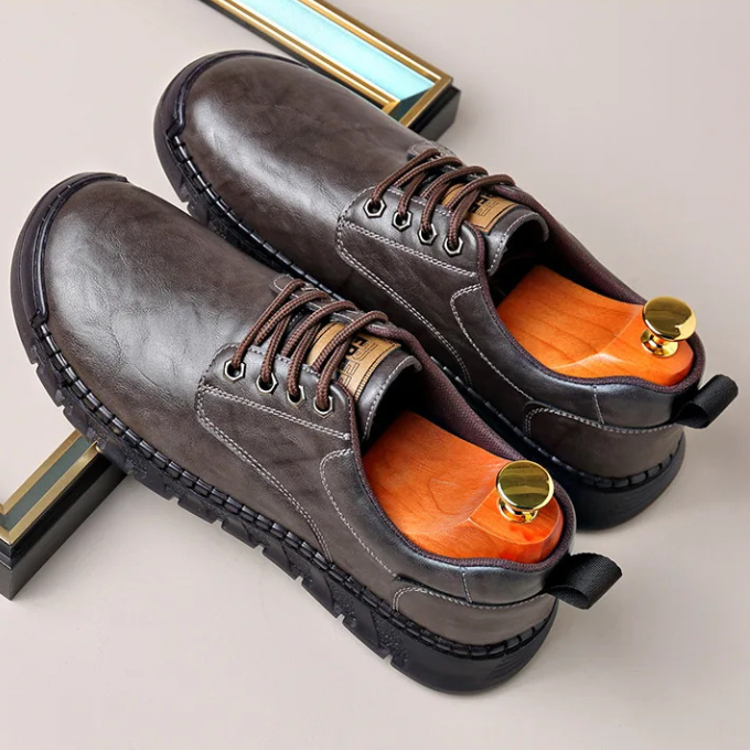 Smooth Full-Grain Leather Shoes with All-Day Comfort