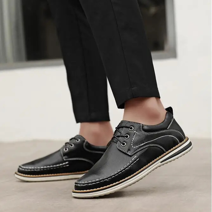 Cowhide Leather Oxford Shoes with Contrast Stitching