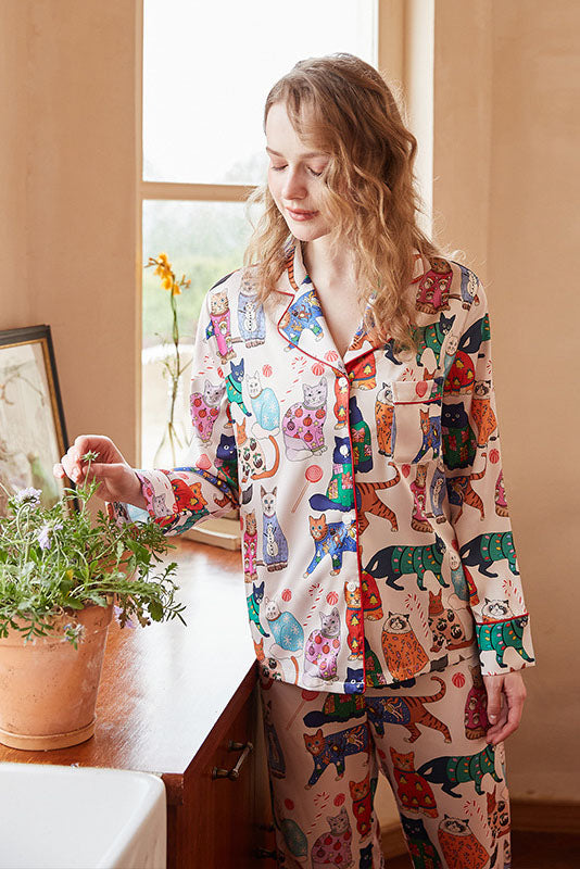 Coordinated Cute Cat Print Ice Silk Long-Sleeve Pajama Set
