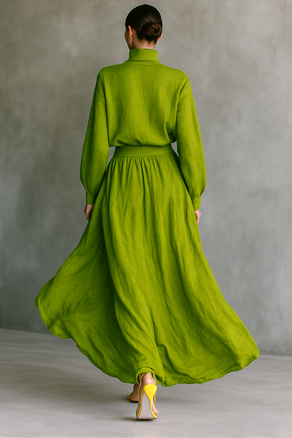 Coordinated Women's Green Turtleneck Top and Maxi Skirt Set