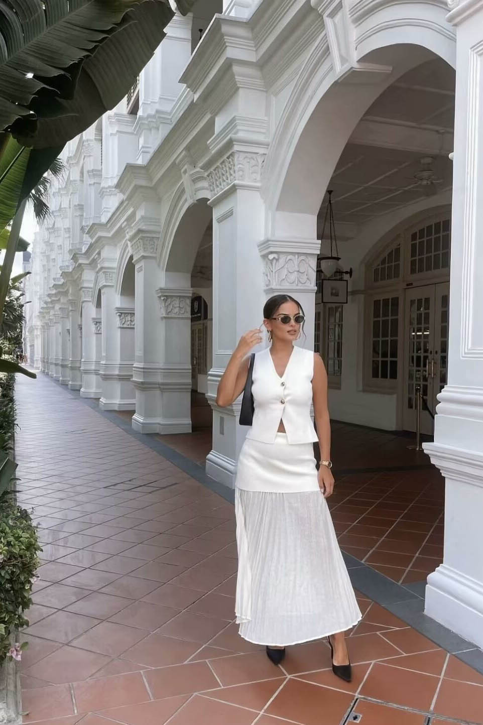 Coordinated Summer Urban V-Neck Skirt Set