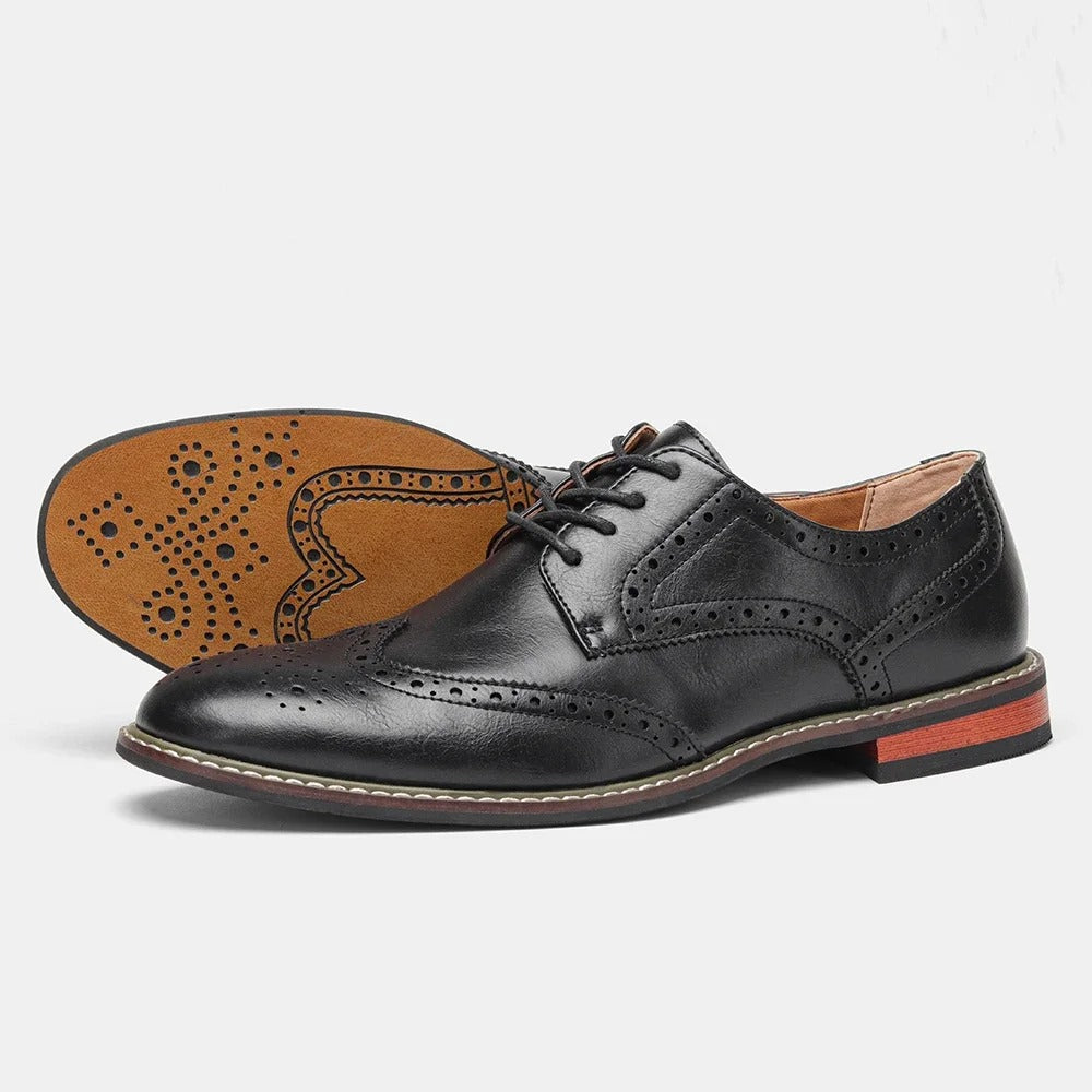 Polished Leather Oxford Shoes with Brogue Detailing