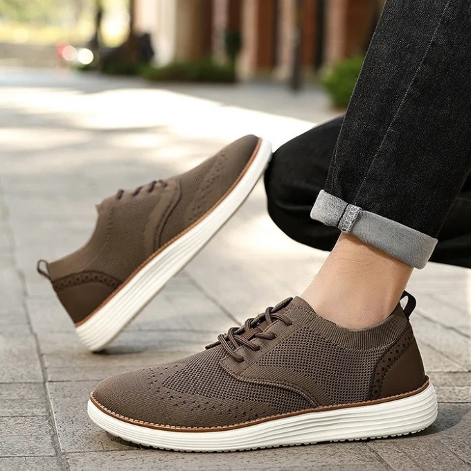 Knit Brogue Shoes with Wingtip Brogue Detail