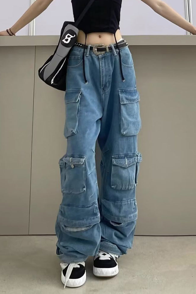 Modern Light Wash Zip Jeans