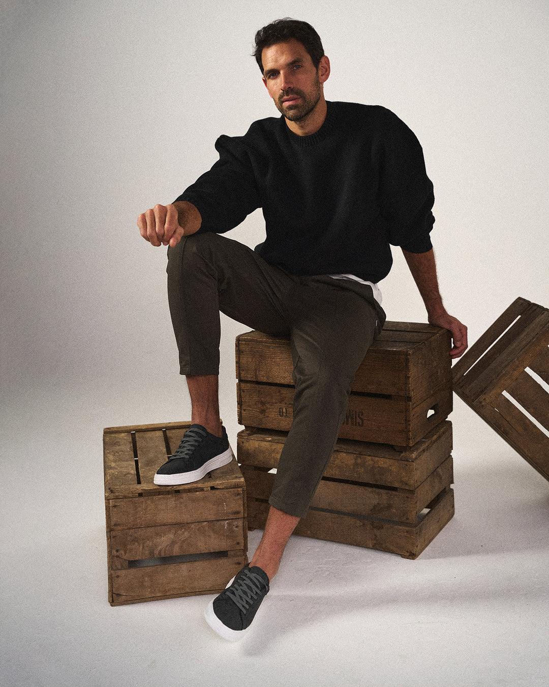 Cowhide Leather Sneakers with All-Day Comfort