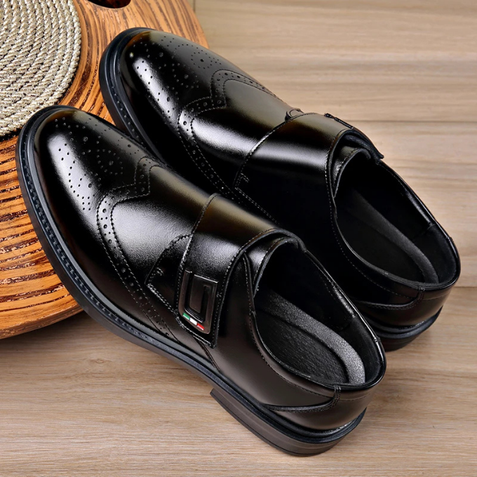 Polished Full-Grain Leather Shoes with Rubber Sole
