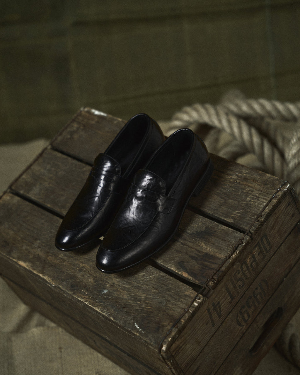 Polished Full-Grain Leather Loafers with Pointed Toe