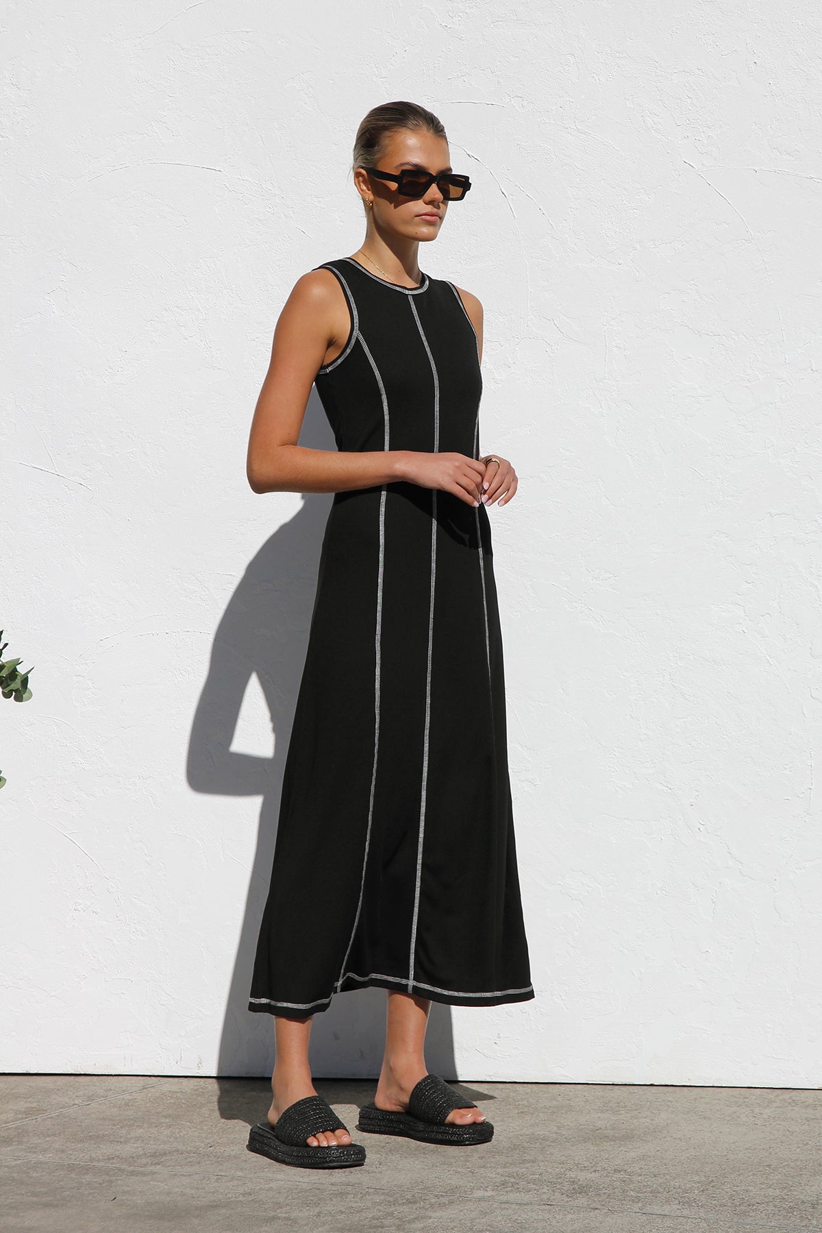 Modern Ariana Dress Black
