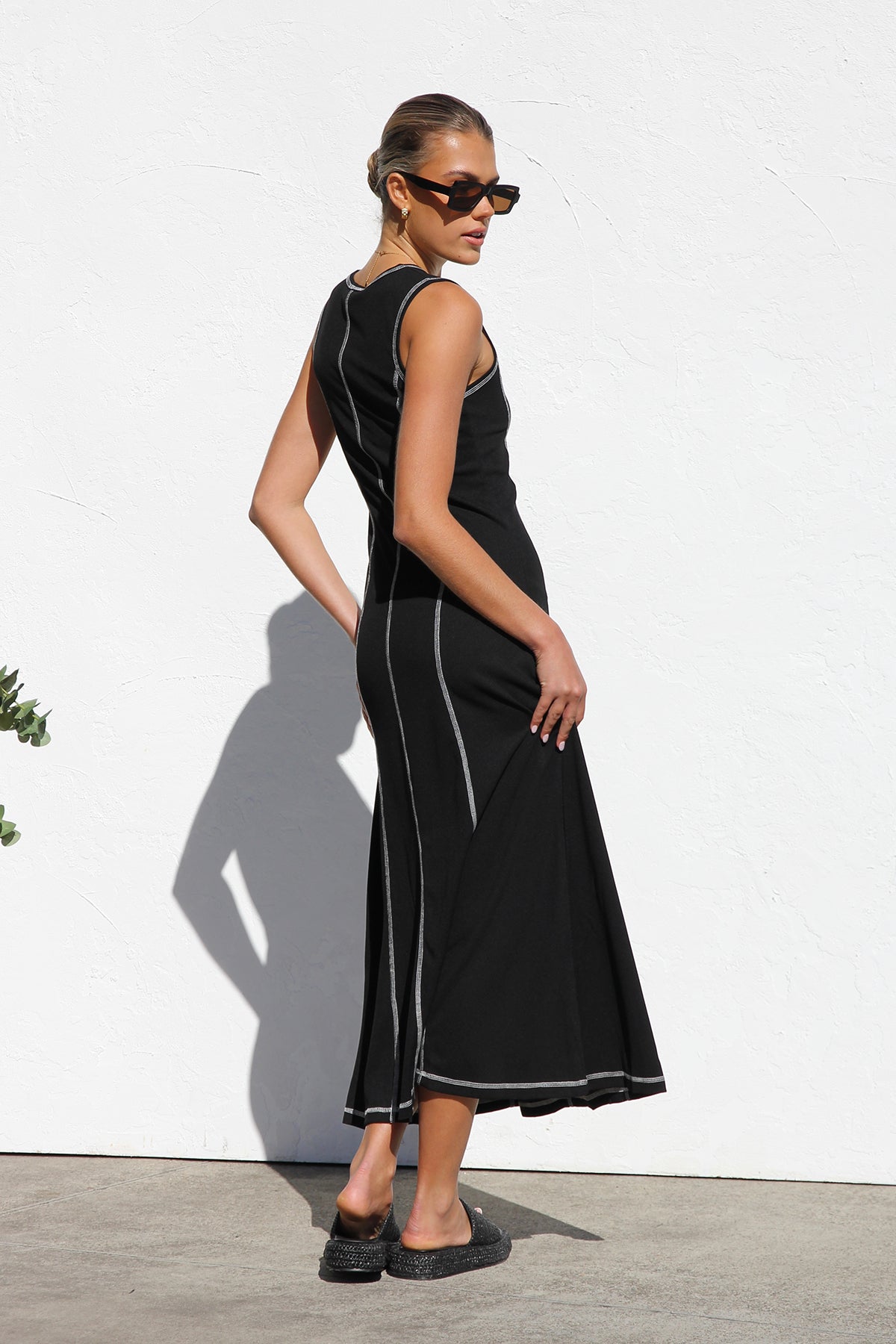 Modern Ariana Dress Black