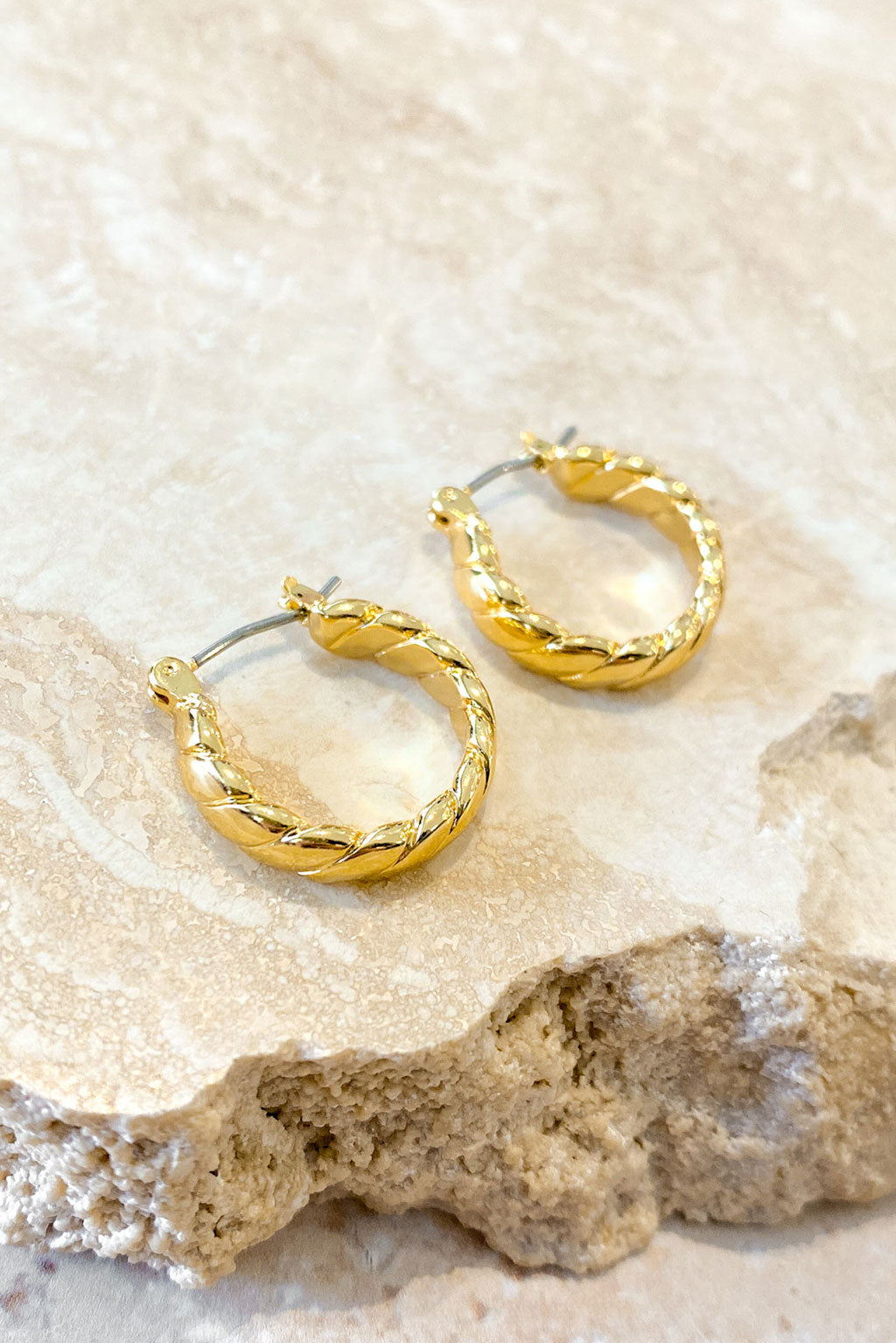 Statement Marina Earring