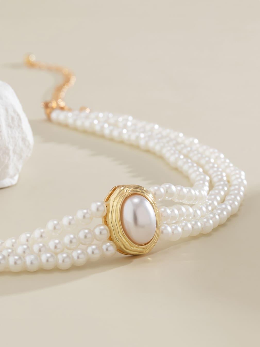 Statement Short faux pearl and turquoise bead necklace