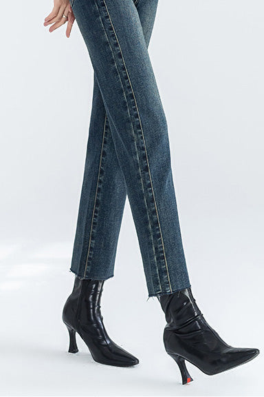 Modern Fleece Straight-leg Cropped Jeans
