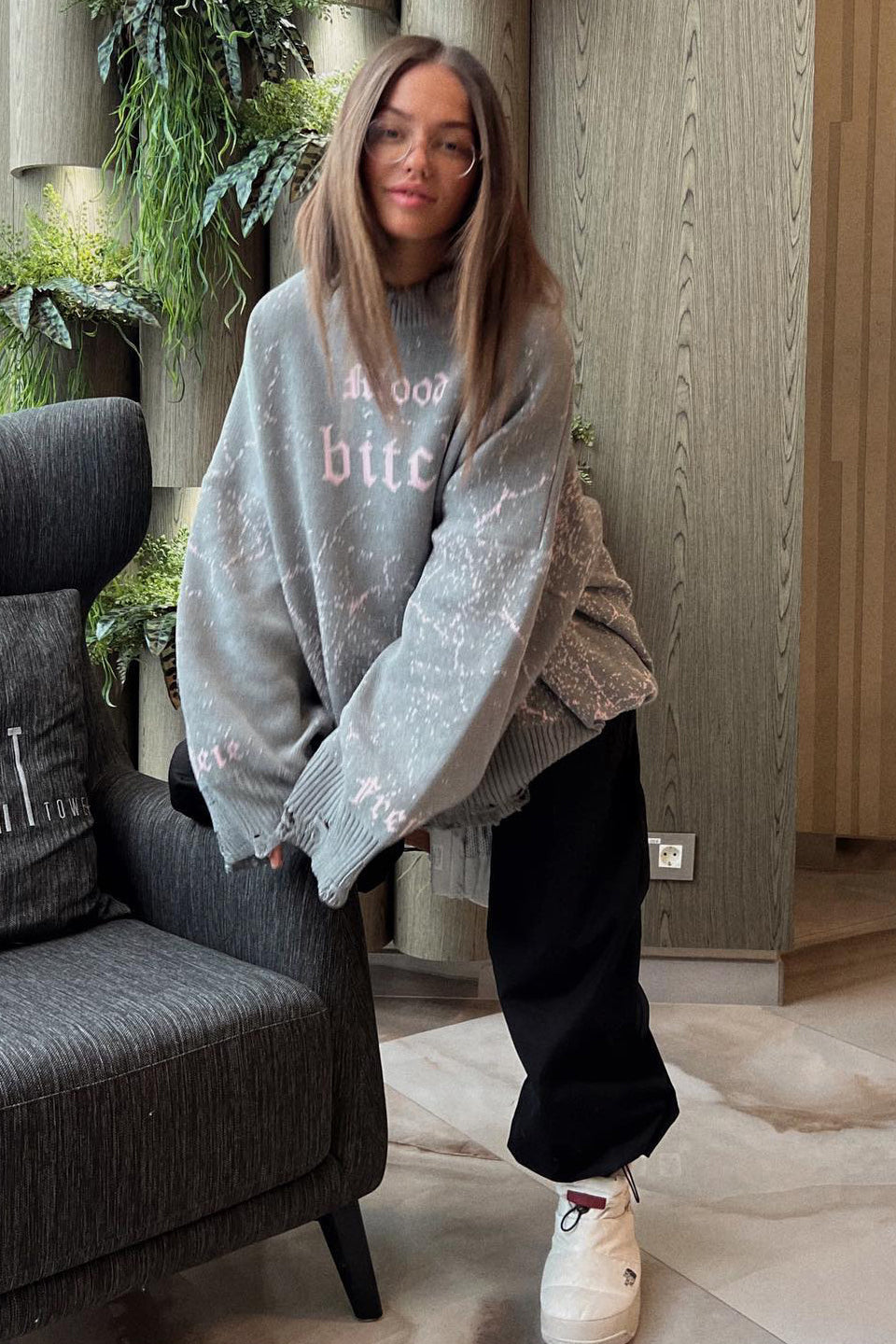 Modern Oversize Streetwear Distressed Hoodie
