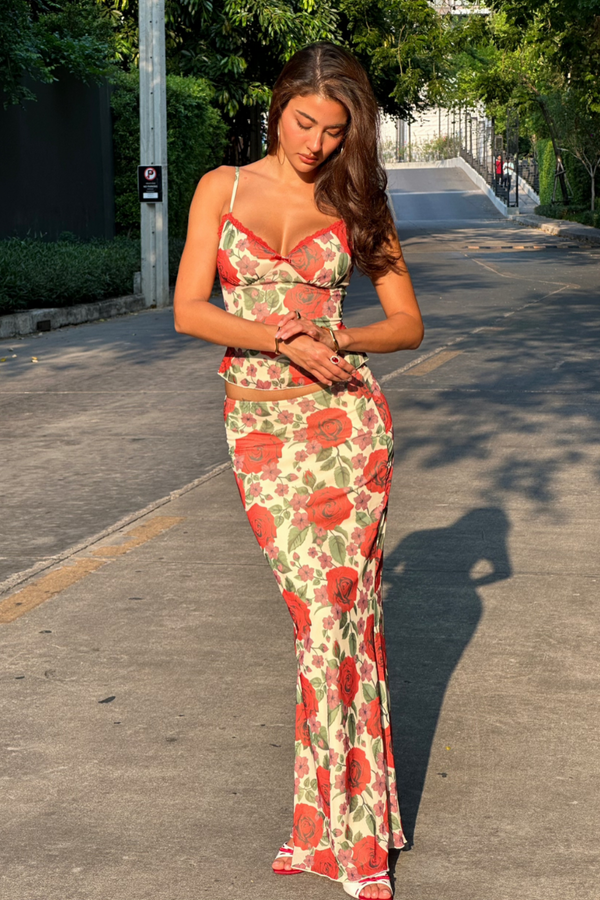 Coordinated Pelagie Spaghetti Rose Skirt Set
