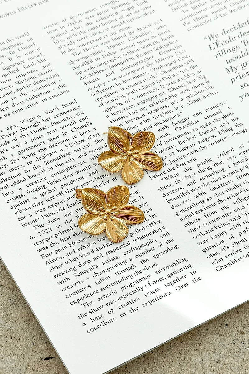 Statement Breeze Earrings - Gold