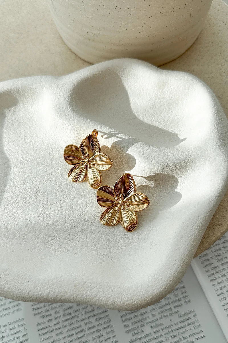 Statement Breeze Earrings - Gold