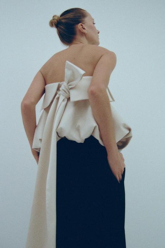 Modern Puff-Shaped Bow-Tail Tube Top