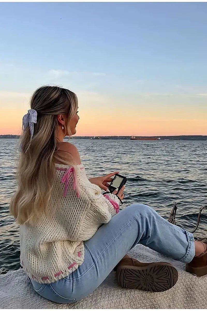 Modern The Soft Horizon Pullover