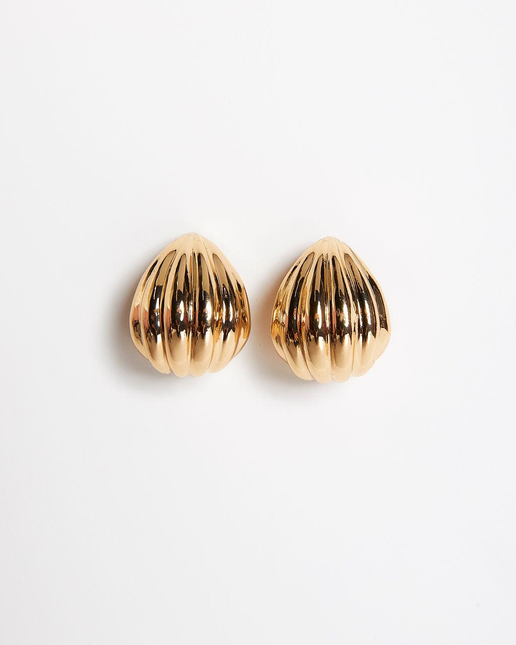 Statement Seashell Textured 14K Gold Huggie Earrings