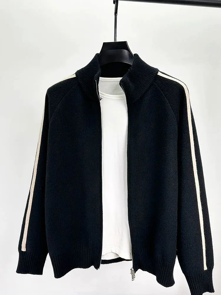 Lightweight Knit Cardigan for Cold Weather