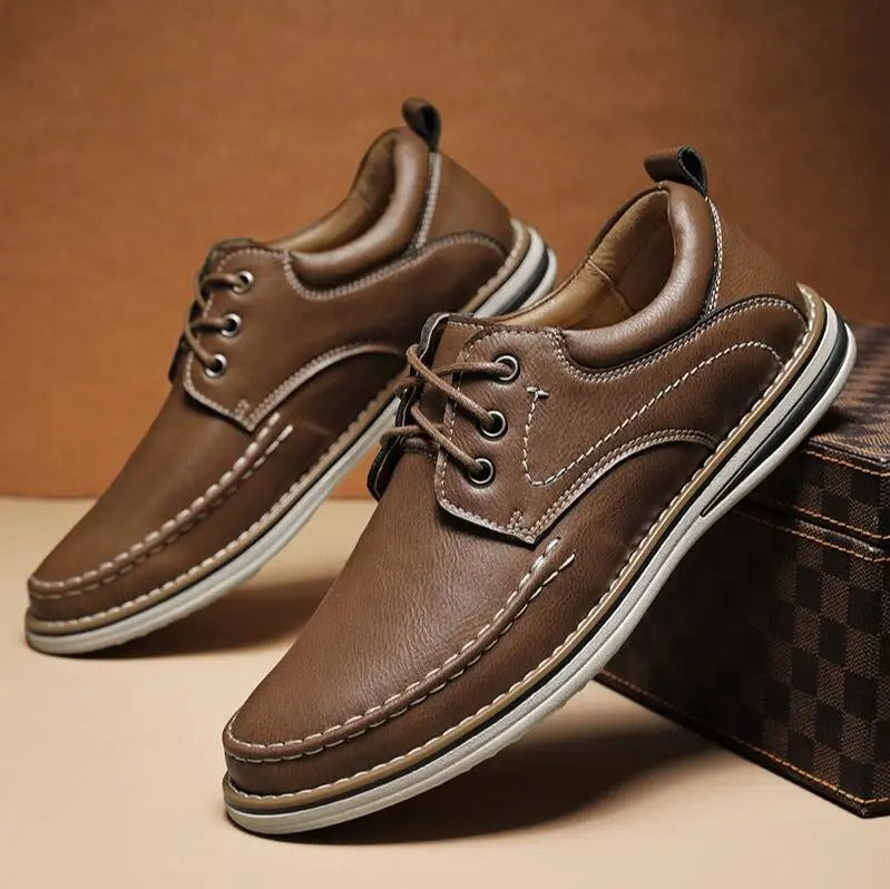 Cowhide Leather Oxford Shoes with Contrast Stitching