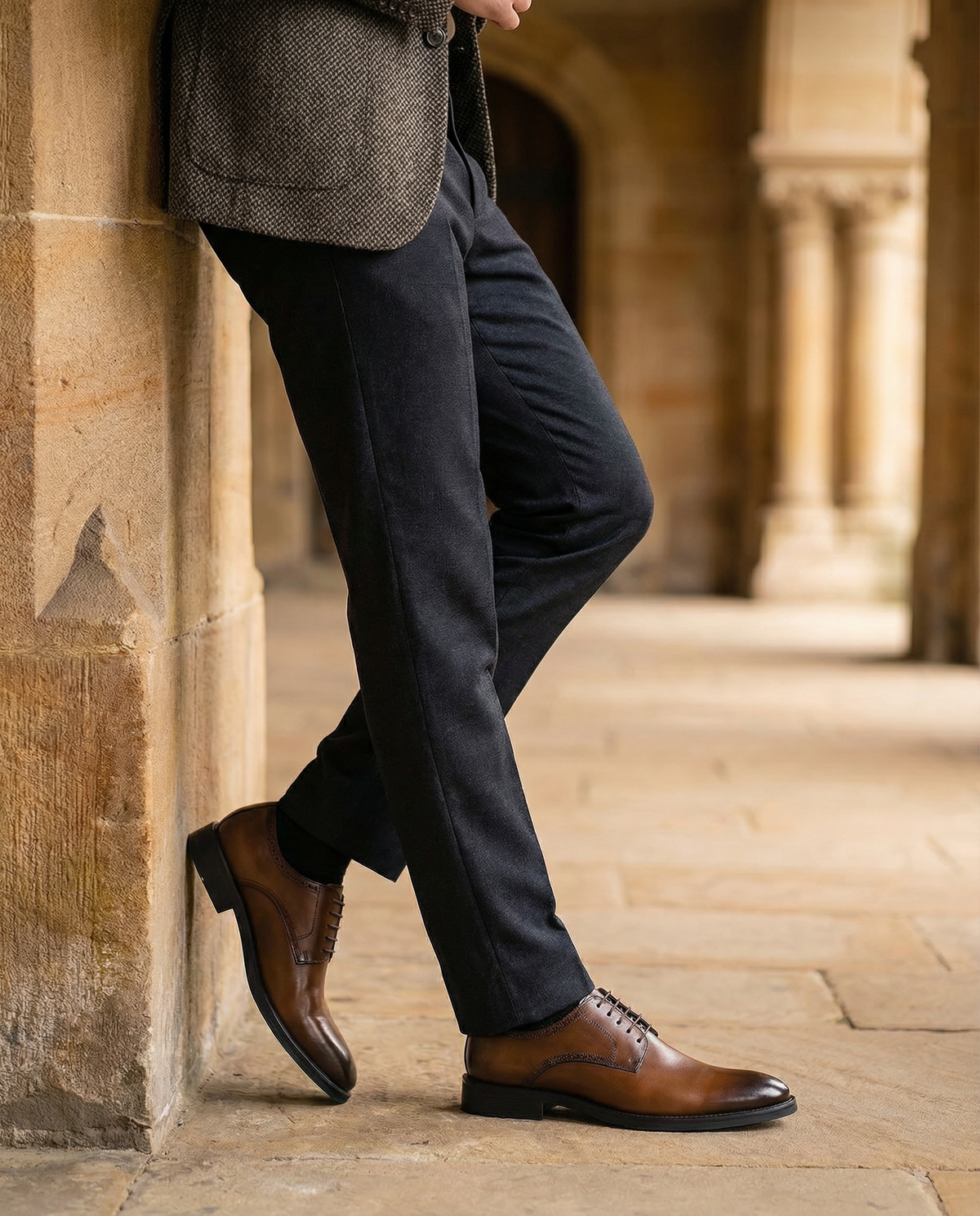Polished Leather Oxford Shoes with Lace-Up Closure