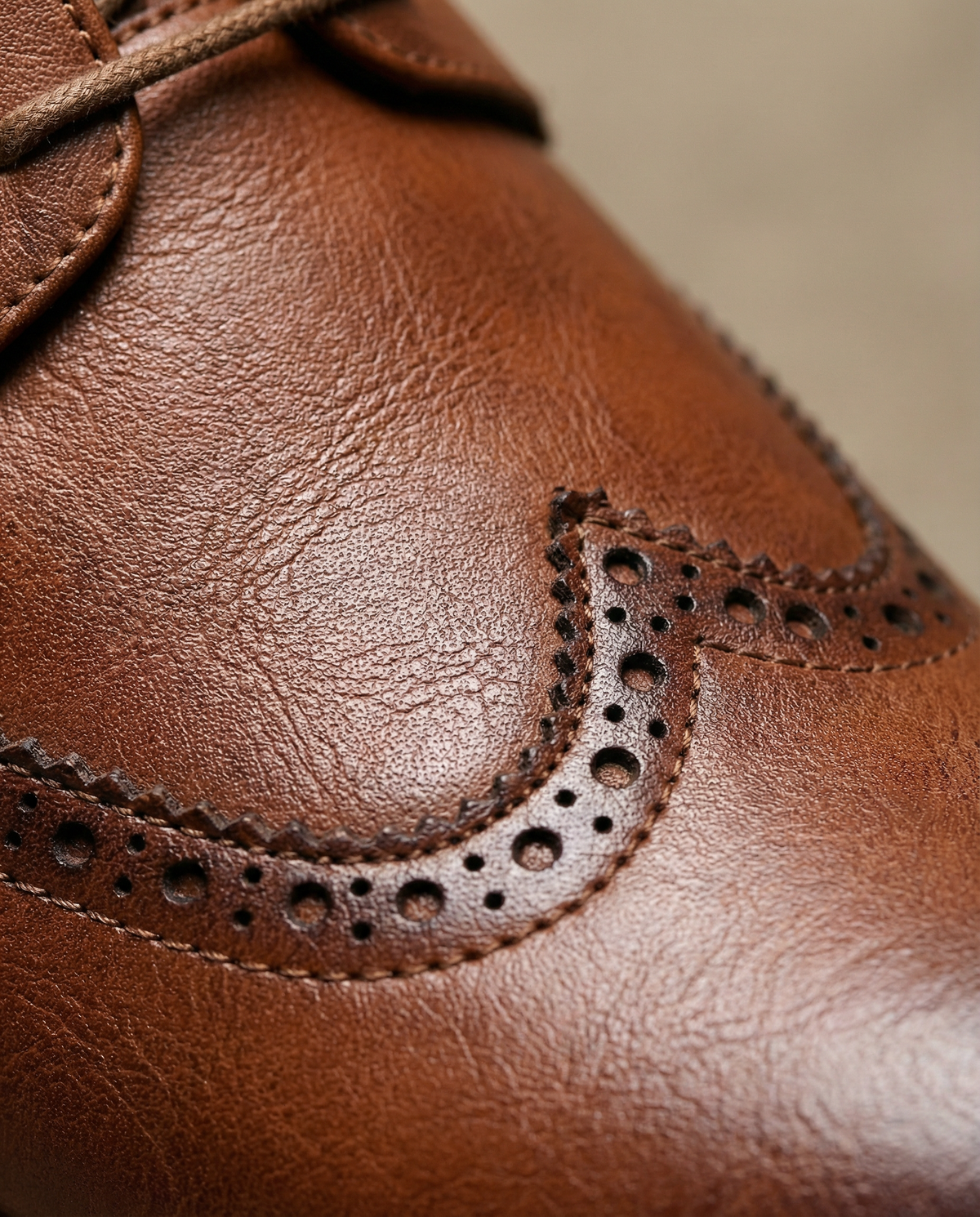 Leather Oxford Shoes with Sturdy Sole