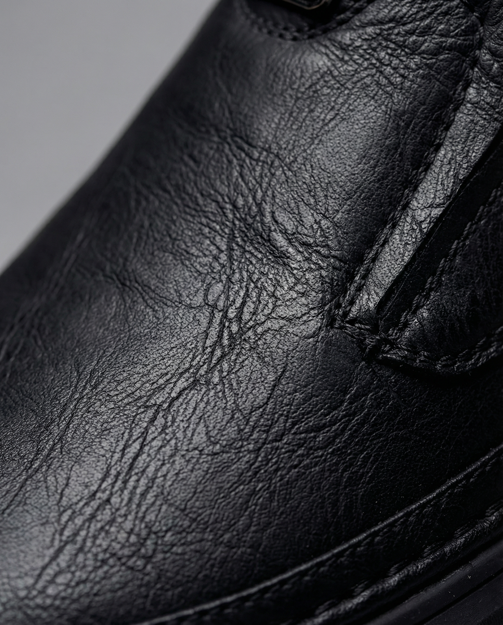 Full-Grain Leather Slip-On Shoes with Sturdy Sole