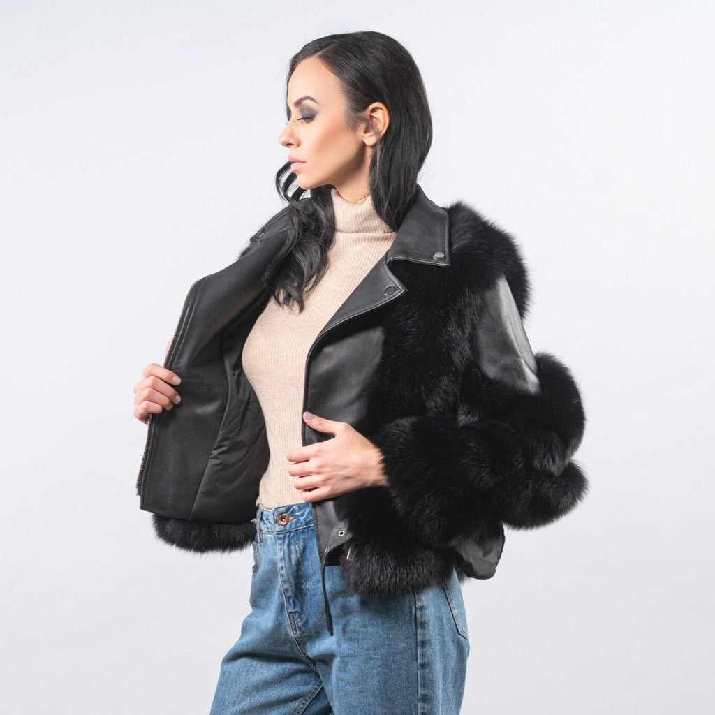 Luxurious Leather Jacket with Faux Fur Trim
