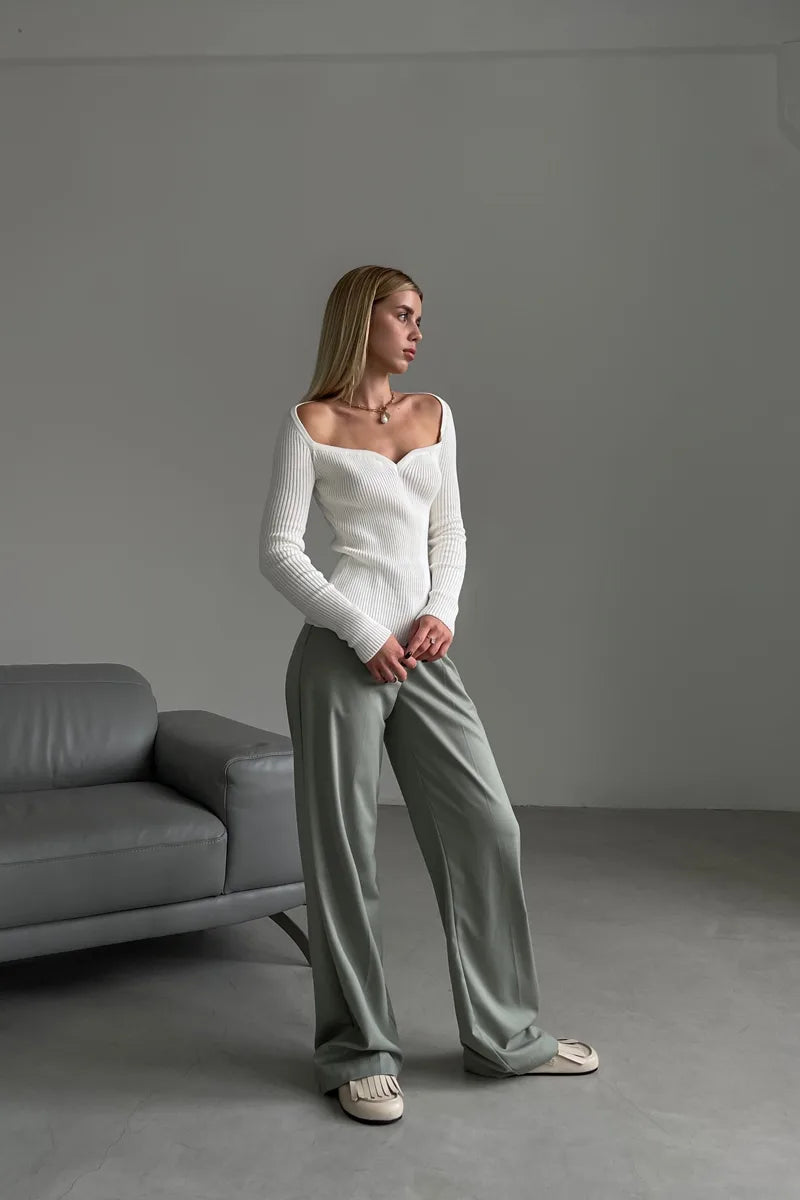 Modern Women's Jumper With Shaped Cut In Milky