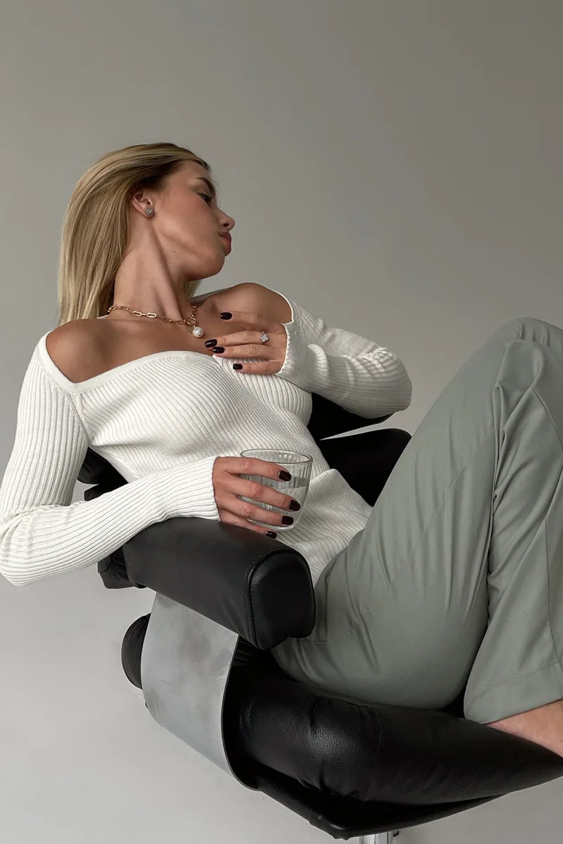 Modern Women's Jumper With Shaped Cut In Milky
