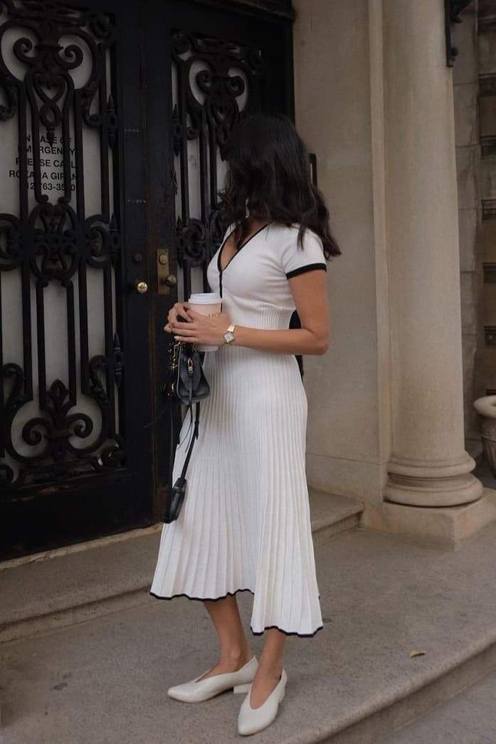 Coordinated Marcia V-Neck Pleated Skirt Set