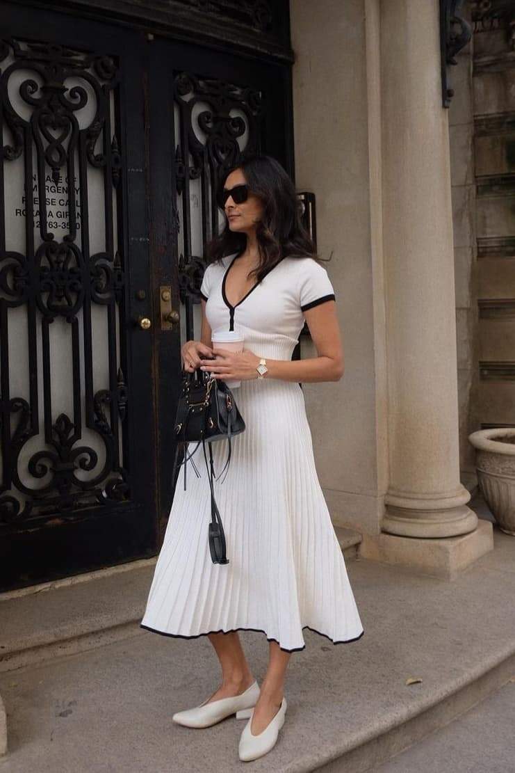 Coordinated Marcia V-Neck Pleated Skirt Set