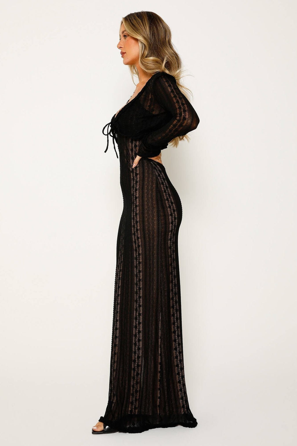 Coordinated Melinda V-Neck Lace Set