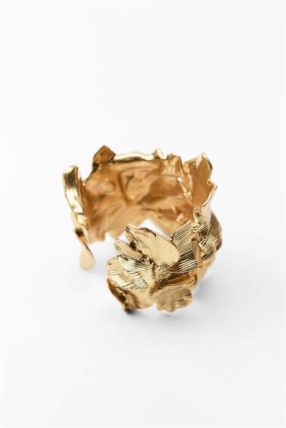 Statement Metallic Textured Flowers Bracelet